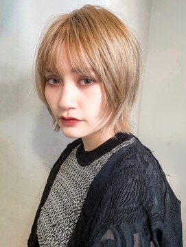 メイカ(MEIKA) #ショートレイヤー #ハイトーン #ボブウルフ