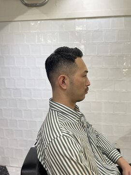 メリケンバーバーショップ フクオカ(MERICAN BARBERSHOP FUK) かきあげナチュラルフェードビジネス
