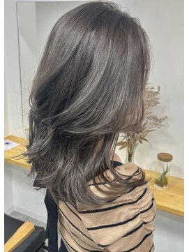 ホヌア(hoNua.) 【hoNua.】赤み除去グレージュ 透明感カラー くびれミディアム