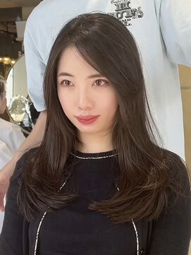 ティア(Tia.) （2wayバング/韓国ヘア/レイヤーカット/シースルー前髪）