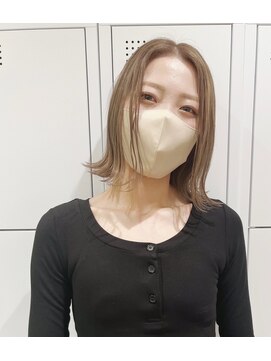 チェレ ロッソ 金剛店(Chere rosso) 20代30代ダブルカラー/外ハネセンターパート/ミルキィーベージュ