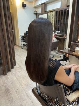 ヘアリゾート フロム ココ(HairResort fromCoCo) ロングストレートロング