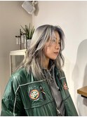 アッシュホワイトブロンドヘア