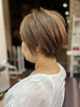 ヘアーアンドメイク ビス(HAIR&MAKE bis) ショートカット/ひし形/ショートボブ/30代/40代/50代