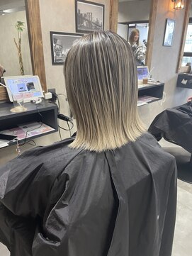 サニー 渋谷(SUNNY) バレイヤージュ、ハイライト、レイヤーロング、グレーベージュ