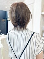 キャアリー(Caary)&nbsp;福山市美容室Caaryミディアムウルフ透明感青みベージュカラー