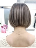 表参道ボブショートレイヤーボブ小顔カット白髪ぼかしハイライト