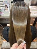酸性ストレートで艶髪ヘアに