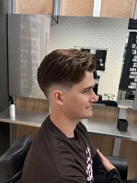 リレーションメンズヘアー(RELATION MEN'S HAIR) スペインカールスパイキーショートセンターパート