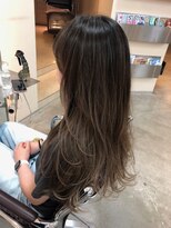 フィックスアップ 銀座(FIX-UP GINZA)&nbsp;グラデーションカラーのロングスタイル