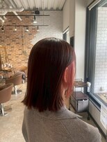 スペックホルダー(Spec Holder) 小顔ピンクインナーのタイトボブ