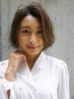 ヴェスパー(Vesper) ☆小顔効果を演出する前下がりのショートボブ☆