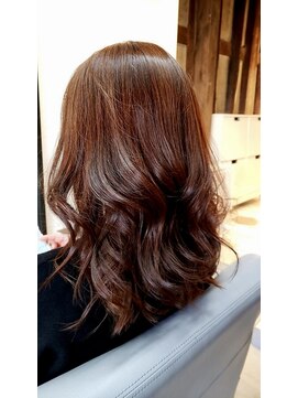 ラシット(Rasit) 後ろ姿マイナス10歳*うるツヤ巻き髪ヘア