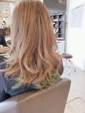 ウィービーパセリ atre川越店(WE BE PARSLEY) インナーカラー　担当　西田大輔