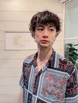 アミュレ(Amule)&nbsp;馬場良馬くんメンズマッシュカットパーマ外ハネ前髪あり刈り上げ