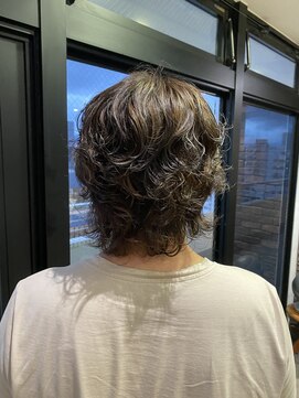 セプト 天神大名(SEPT.) メンズパーマ　スパイラルパーマ　ハイライトカラー　ウルフヘア