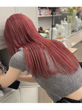 ヴァーディ オモテサンドウ(Vardy omotesando) カシスヘア・表参道ケアブリーチ・ハイトーンレッド・ロングヘア