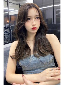 ランズ(LANDS) 顔周りレイヤーカット 【韓国ヘア 大阪 梅田】