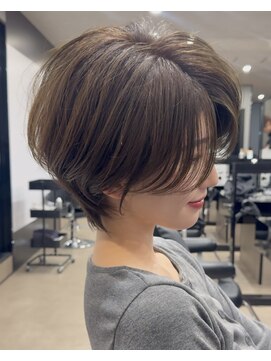 ハルキ ミナト ジャパン オオサカ(HARUKI MINATO japan OSAKA) 大人ショートヘア 40代50代60代ヘア 白髪 大阪ショートヘア 梅田