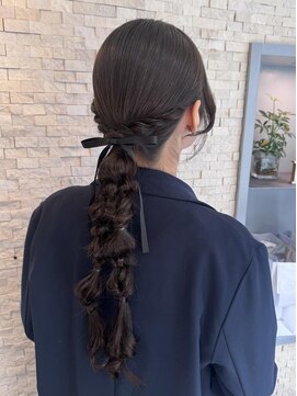 ツイン編み下ろし × リボンアレンジ