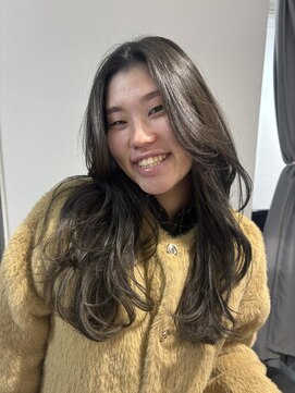 オリーブベージュ/ベージュカラー/透明感カラー/アッシュ