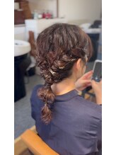 ヘアデザイン シュシュ(HAIRDESIGN Chou Chou produce by ORANGE) 編みおろし