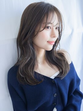 トローノ 栄(TRONO) オリーブグレージュ 透明感カラー ツヤ髪 レイヤーカット