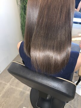 アールサロン アオヤマ(Rr SALON AOYAMA) プラチナミネコラカラー