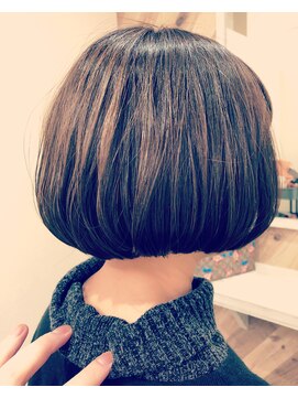 グラット(grAt) ☆丸みのある可愛いボブ☆