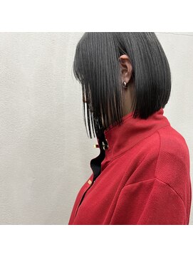 エヌ(N) 切りっぱなしモードボブ × ブルーブラック