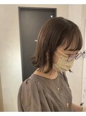 チャコールブラウン