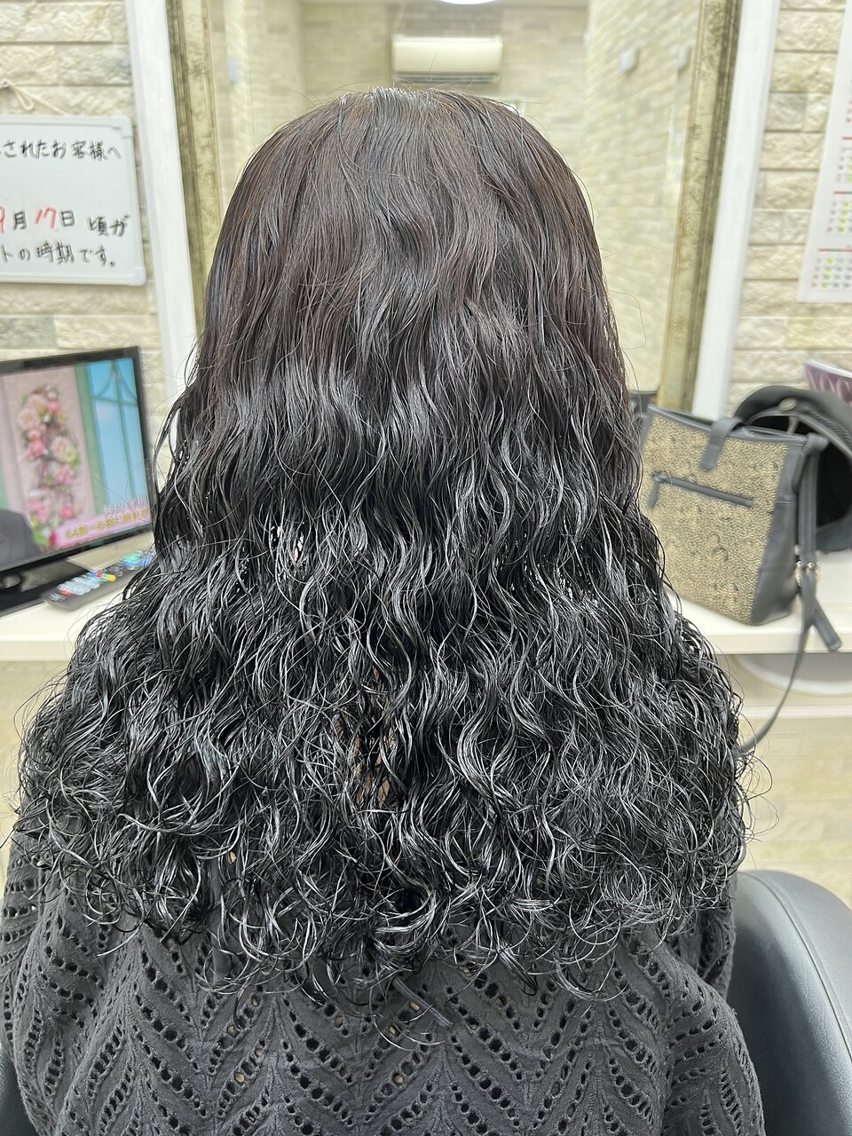 デジタルパーマで作る超カーリーヘアー：L183534160｜美容室 いずみの