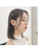 「ミディアムヘアで、ナチュラルな美しさを手に入れよう」