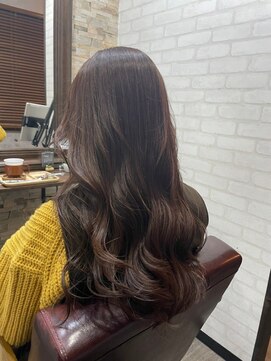 ハサミバイアトリエナガノ 千葉(8sami by atelier nagano) ショートボブ/センターパート/ツヤ髪/グラデーション/イヤリング