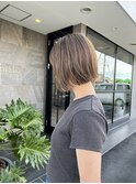 透明感溢れるブラントボブ