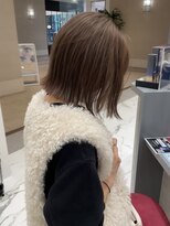 ティディ(Tidi) ヘイリーボブ/切りっぱなしボブ/オリーブグレージュ/豊中庄内