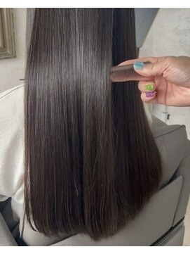 ミーノ(miino) やわらか質感の艶髪ストレート