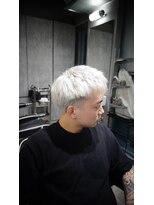 チルチェア 池袋(CHILL CHAIR) ホワイトカラー×ブリーチ