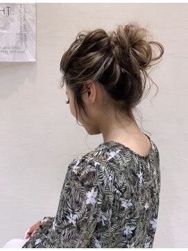 モアナ バイ ヘッドライト 沖縄南風原店(Moana by HEADLIGHT) Moana#外国人風ハイライト☆お団子