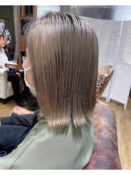 ヘアサロン アティリー(Hair Salon Attirer) 西梅田/ボブ/グレーベージュ/白髪ぼかし【Attirer飯田裕之】