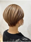 ショートボブ