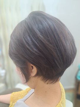 スカイ(SKy) くびれ前下がりショート