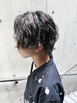 フレイム(FLAME) 【FLAME 天文館】ホワイトメッシュ×ソフトツイストパーマウルフ