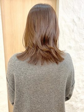 エレノア 渋谷公園通り店(Eleanor) ミディアムレイヤー　透明感　アッシュブラウンカラー