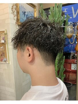 ヘアーフェロー HAIR fellow 波巻きパーマ