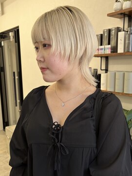 ソソ(soso) 【soso 伊勢田】ショートウルフ【横浜/ブリーチ】