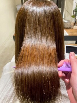 クウキ (kuuki) アッシュベージュ なめらかな指通り 髪質改善カラー 　浅間町