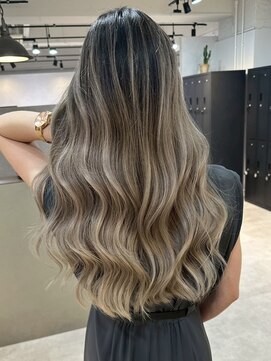 メリー オオサカ(Merly Osaka) バレイヤージュ