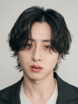 フィフス 天神大名(fifth) 天神大名フェザーパーマメンズカットセンターパートウルフ30代