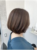 大人のためのショートボブ×モカブラウン